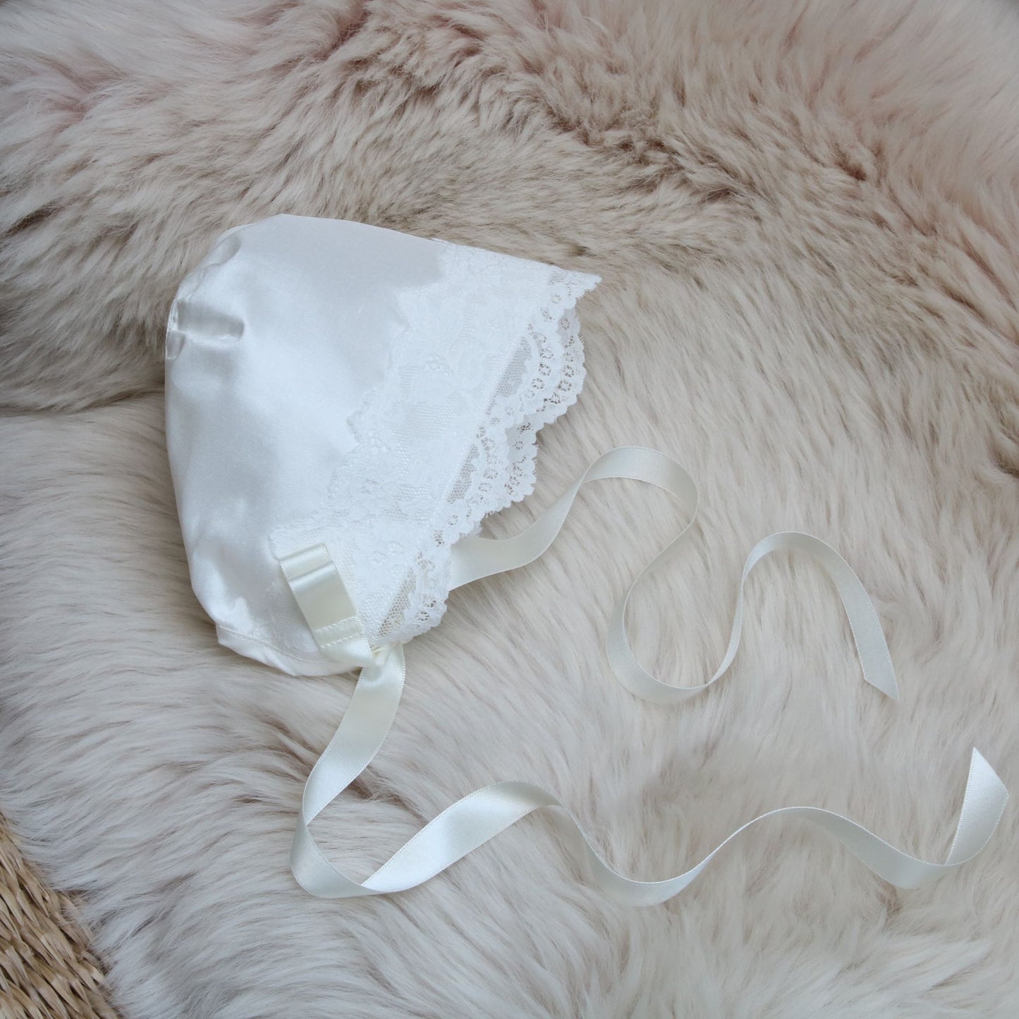 Scarlett Bonnet