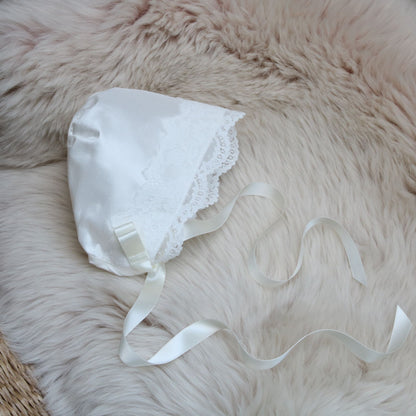 Scarlett Bonnet