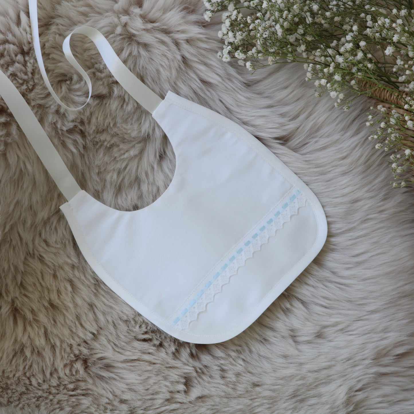 Oliver Bib