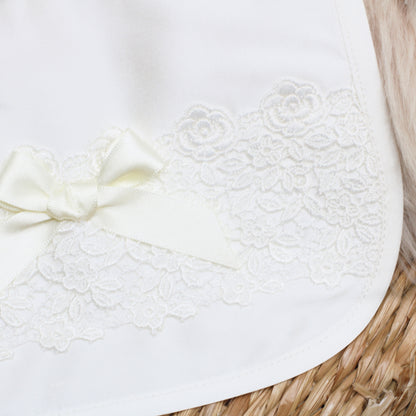 Evelyn Bib