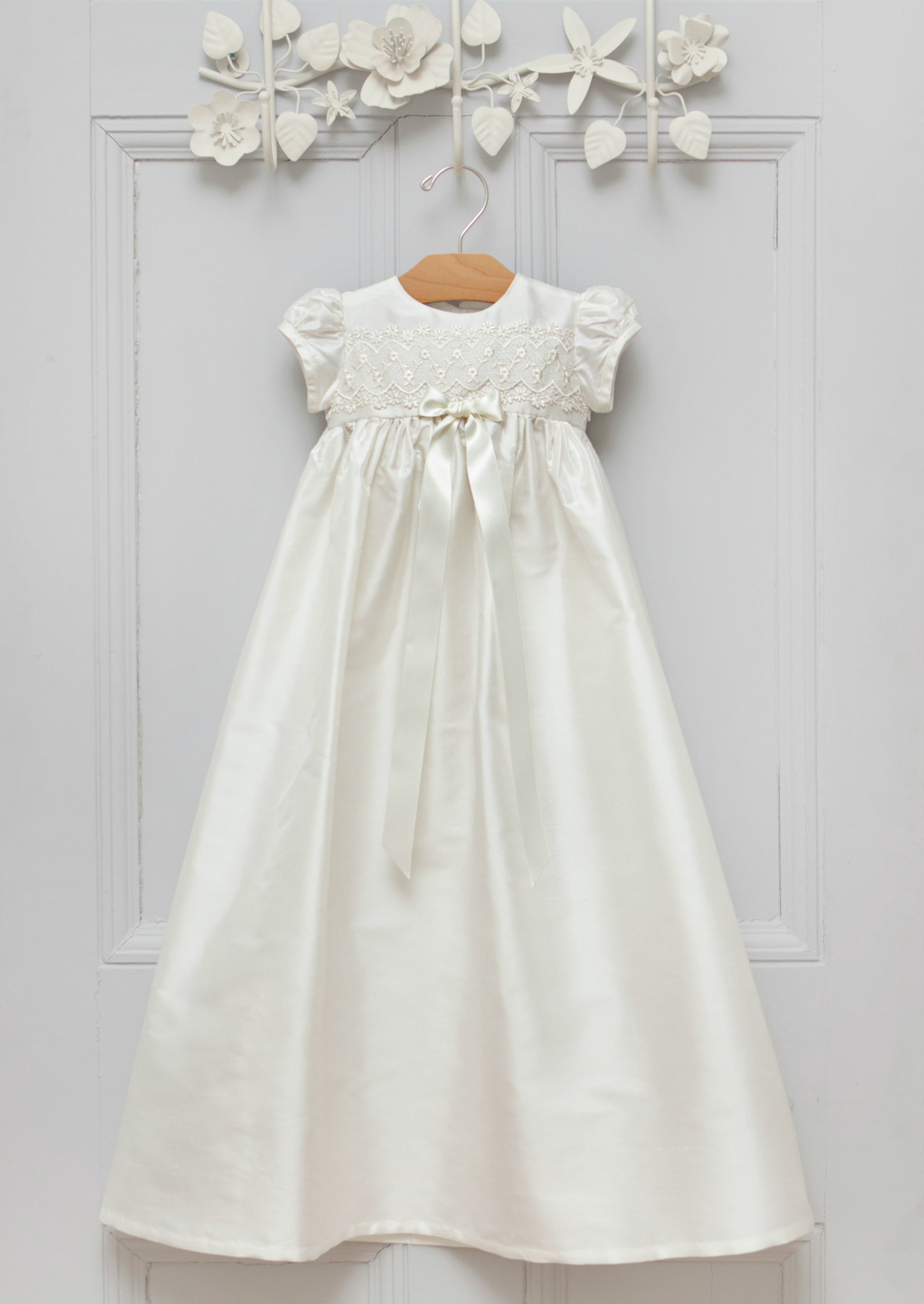 Lily full length front shown hanging on a door