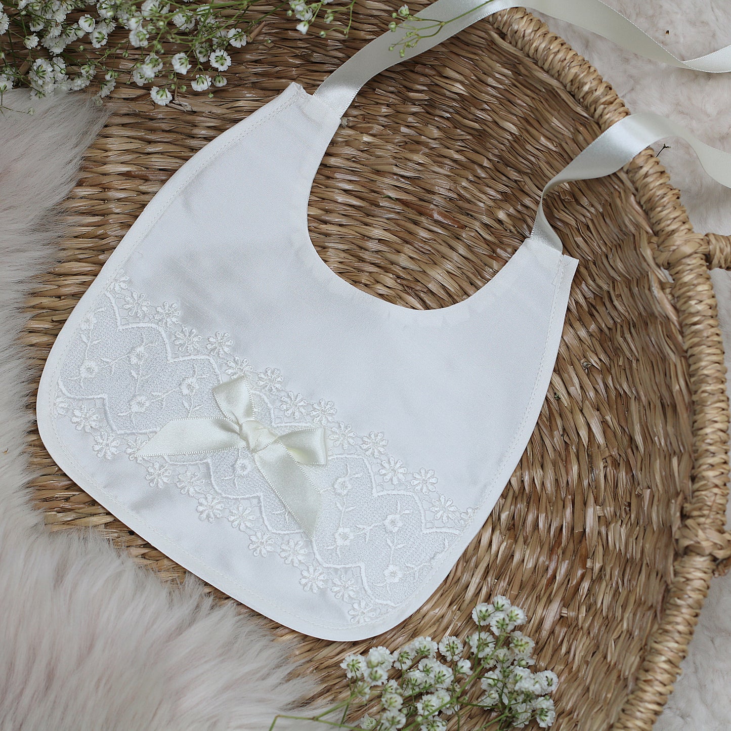 Lucy Bib